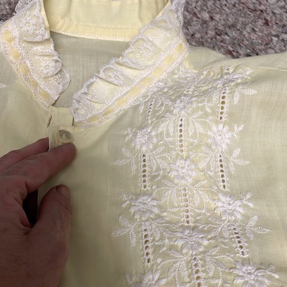 Vintage 50s/60s 2 pc nightgown with matching robe - Picture 2 of 12